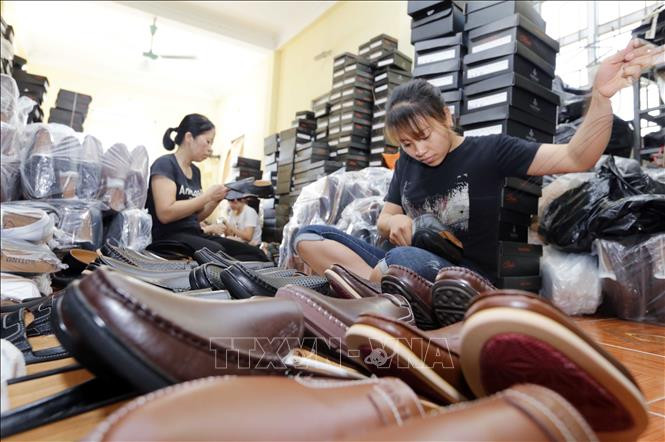 Giày da Việt Nam thu hút các bạn hàng quốc tế