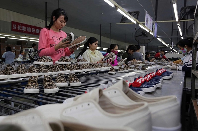 Việt Nam bán ra thế giới 1,4 tỉ đôi giày/năm