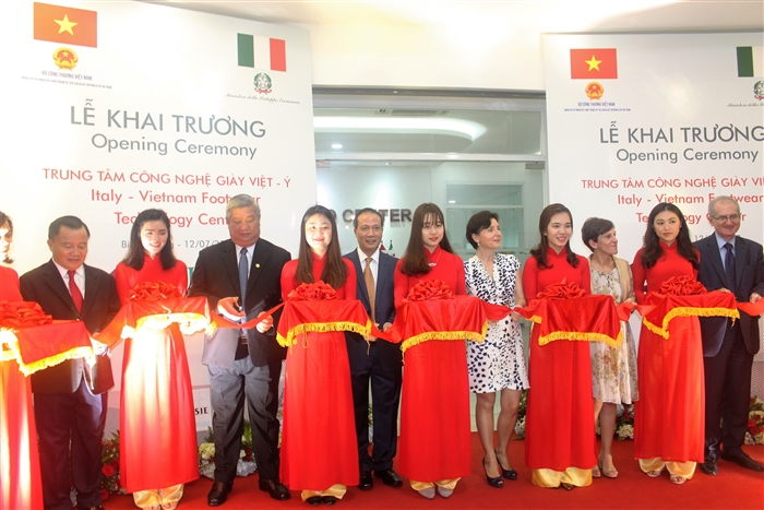 Khai trương Trung tâm công nghệ giày Việt - Ý