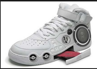 Doanh thu của các nhà bán lẻ giày dép Le saunda Holding Ltd tăng 15%