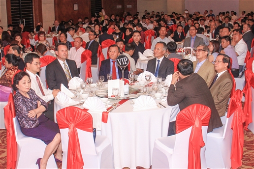 TƯNG BỪNG LỄ TÔN VINH CÁC DOANH NGHIỆP VÀ NGƯỜI LAO ĐỘNG NGÀNH DA GIÀY