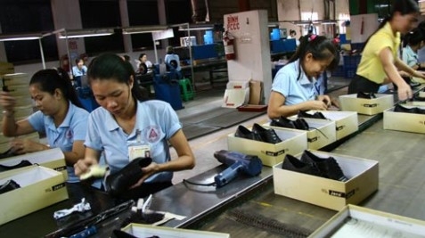 Nghiệm thu cấp Bộ đề tài nghiên cứu khoa học “Nghiên cứu các tiêu chuẩn an toàn cho nguyên vật liệu, sản phẩm của ngành Da Giầy sản xuất, tiêu thụ trong nước và đề xuất lộ trình xây dựng, áp dụng tại Việt Nam”