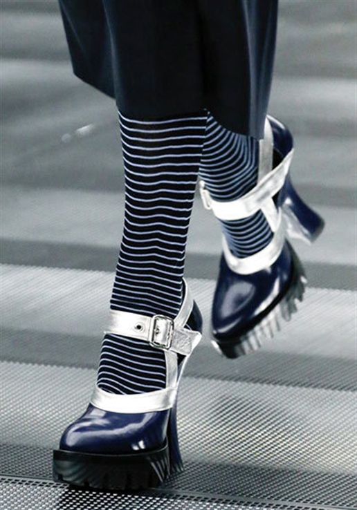 10 kiểu giày nổi bật sàn diễn thu đông