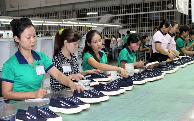 Hỗ trợ doanh nghiệp da giày khôi phục sản xuất