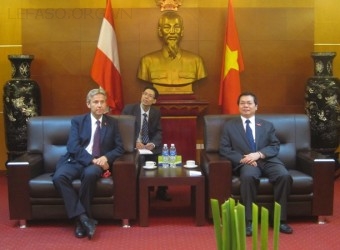 Tình hình ngoại thương CH Áo năm 2012