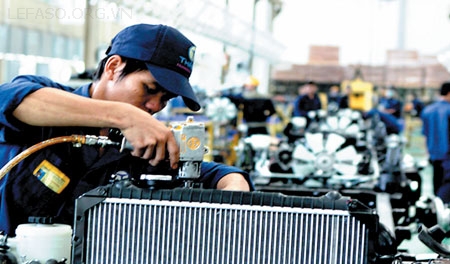 Tình hình hoạt động ngành công nghiệp và thương mại tháng 10 và 10 tháng đầu năm 2013