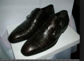 Lợi nhuận của công ty giày dép Columbia trong quý III/2013 giảm do doanh thu giày dép giảm 