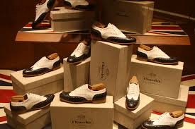  Chi phí cho quần áo và giày dép ở Anh trong tháng 1/2015 giảm